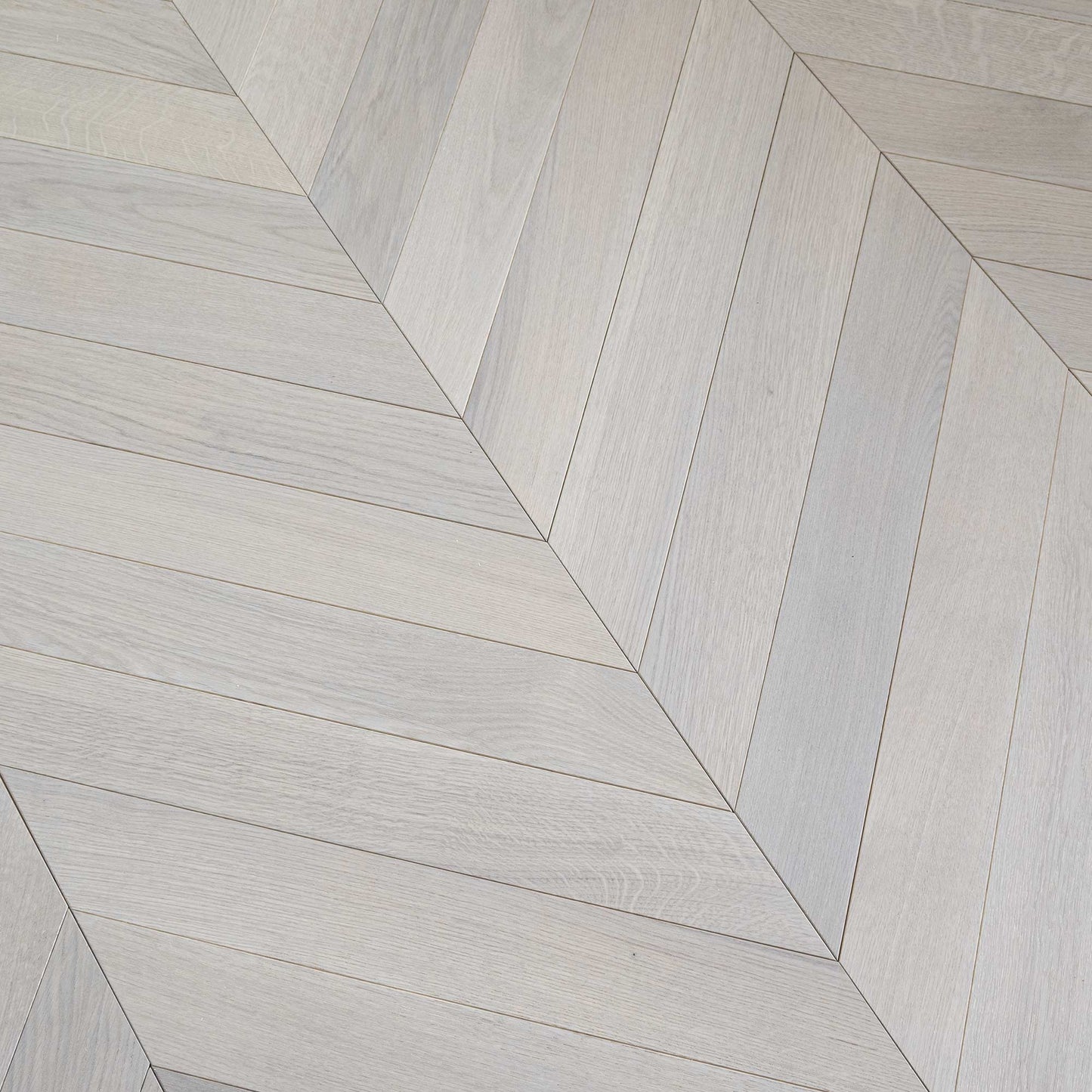 CV105 Misty Grey Chevron