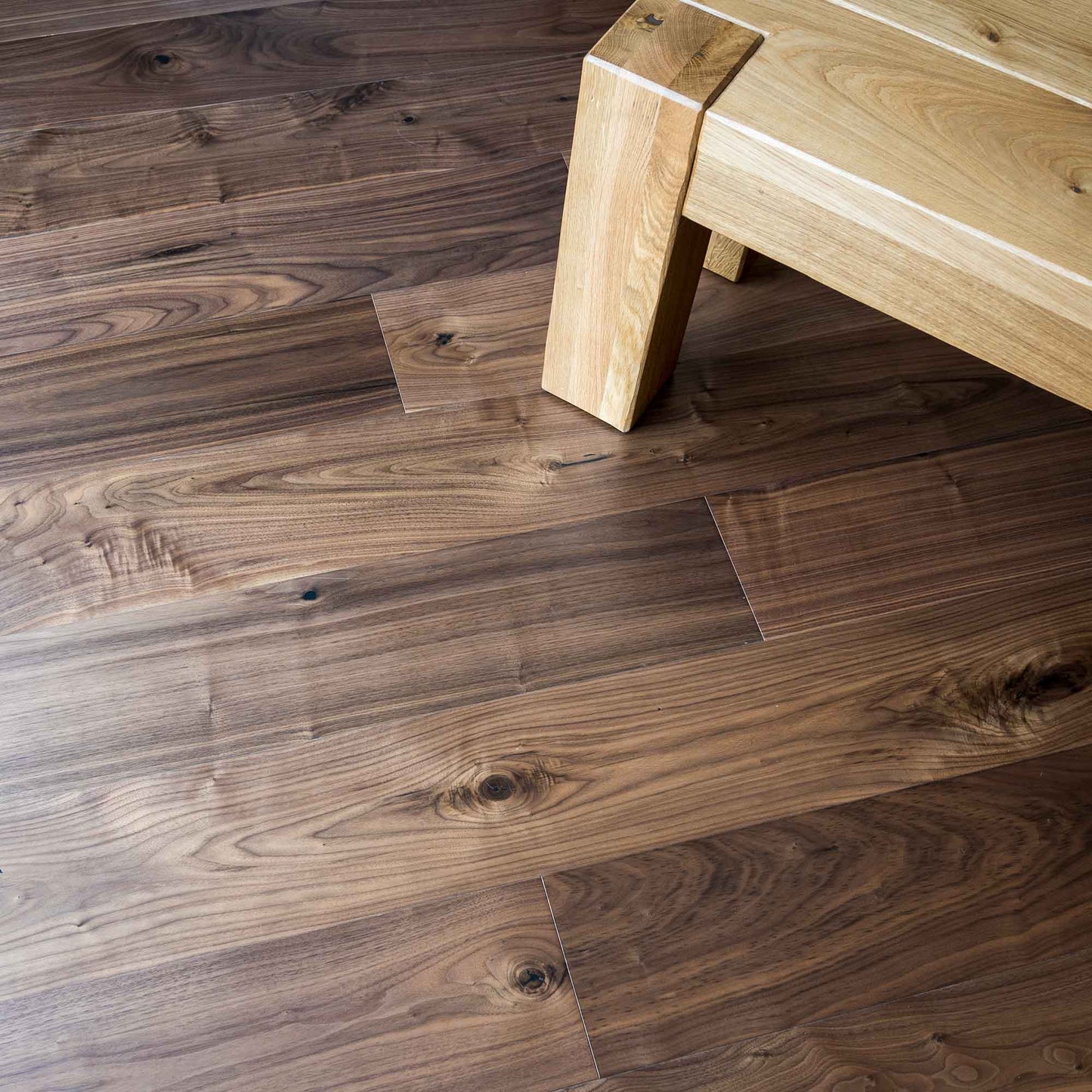 DC205 Black Walnut